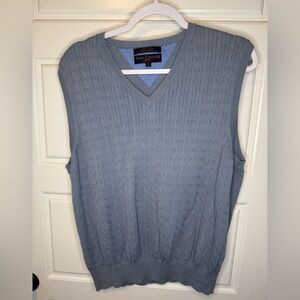 Men’s Tommy Hilfiger Golf Light Blue V-Neck Pullover Sweater Vest, size M